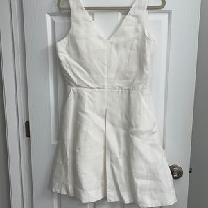 White v neck dress